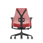 De Herman Miller Sayl heeft een modern design met een zwart frame en Meld Magma Stof stof in het rood. Het omvat een mesh rugleuning, verstelbare armleuningen en vijf zwenkwielen voor ergonomie en stijl.