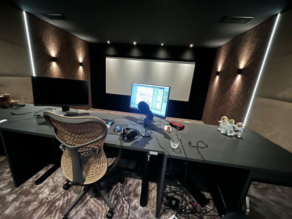 Herman Miller Mirra bij Skunx studios