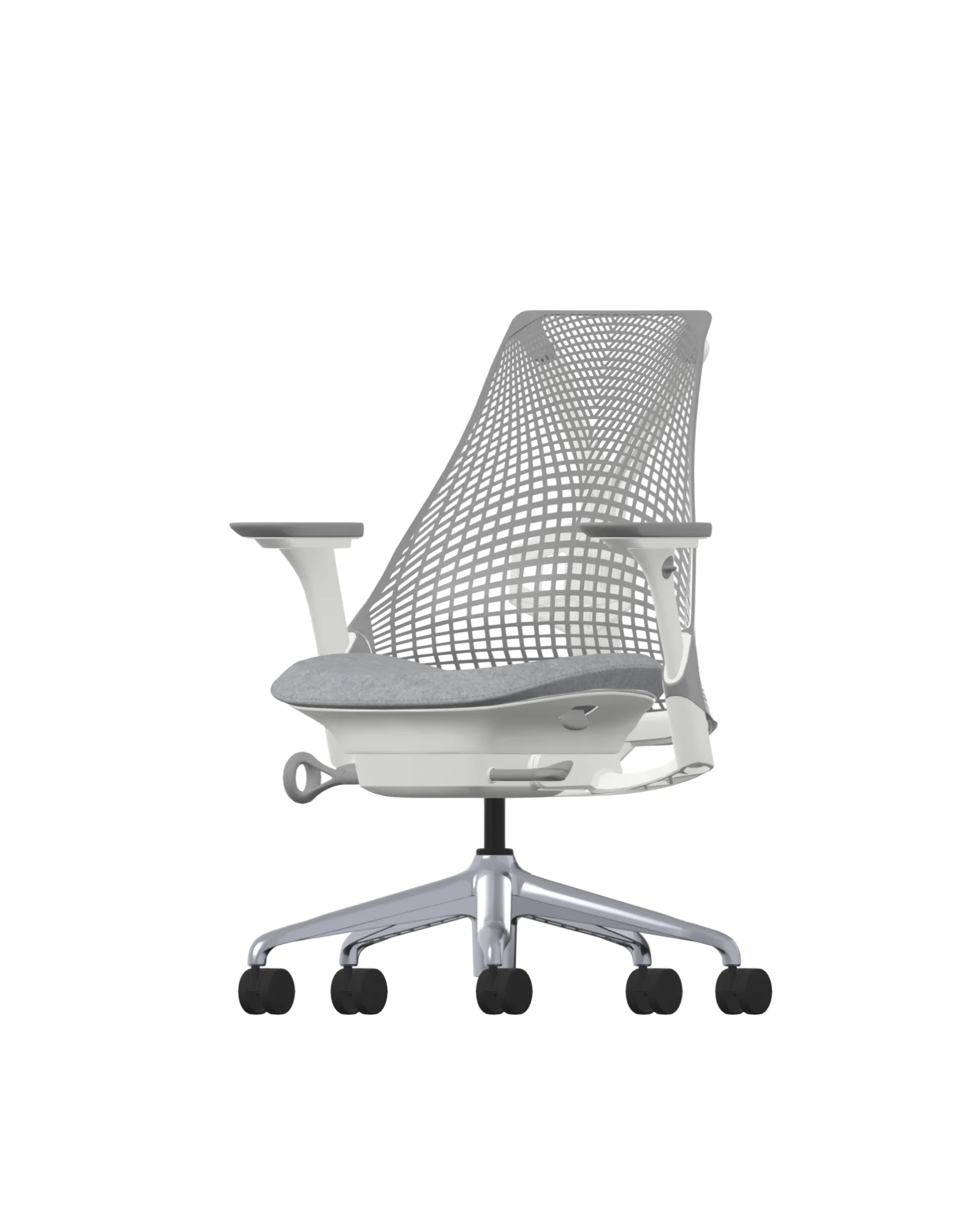 Een moderne ergonomische bureaustoel met een rugleuning van netbespanning, een zitting met kussens, verstelbare armleuningen en een metalen onderstel met vijf wielen, tegen een witte achtergrond.