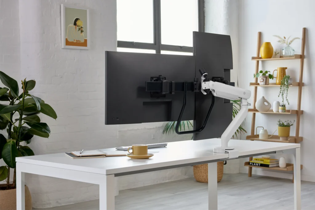 HM_FLO_Office_015 - LoyalBrand B2B